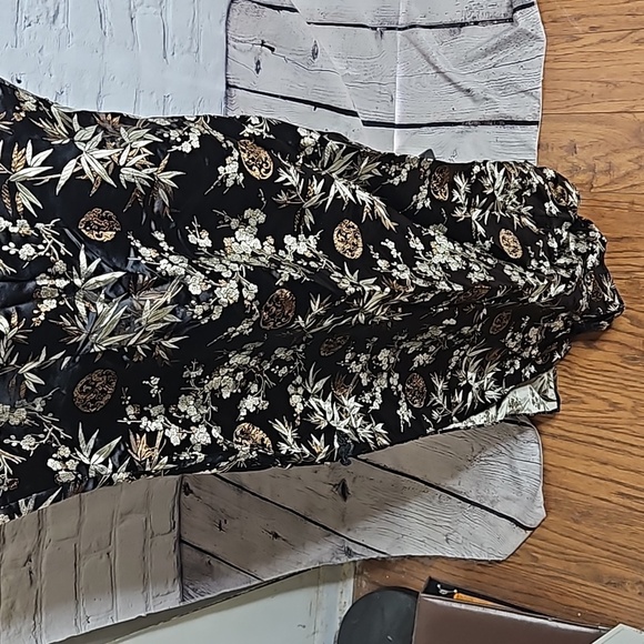 Frederick's of Hollywood Asian Inspired Satin/Lace Maxi Dress Size 8 - Picture 7 of 8